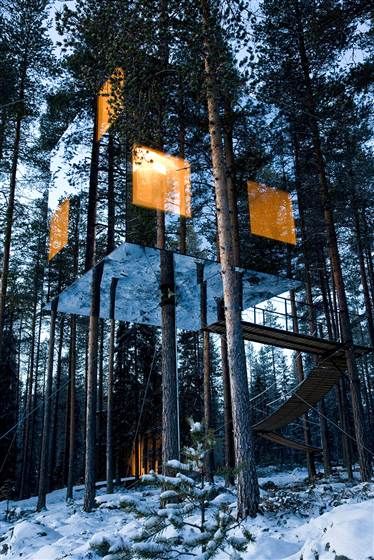 reflective treehouse  The Treehotel, tucked near the Lule River in Sweden, capitalizes on the surrounding forest with its reflective glass that shows off the great outdoors. Hidden Houses In Nature, Pavillion Architecture, Cool Architecture, Architecture Cool, Treehouse Hotel, Sweden House, Glass Houses, Tree House Designs, Design Exterior