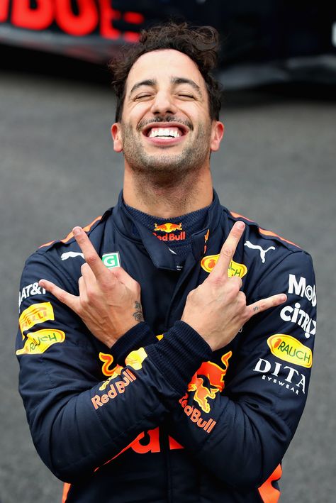 Ferrari 2023, Ricciardo F1, Italian Grand Prix, Honey Badger, Racing Drivers, American Football Players, Daniel Ricciardo, F1 Racing, Red Bull Racing