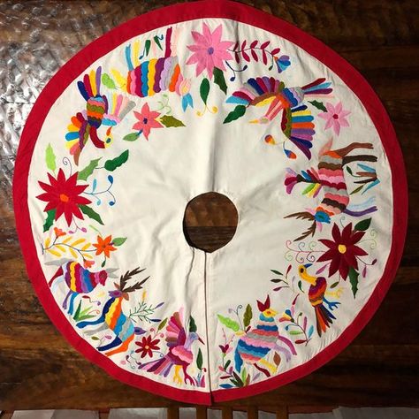 Otomi Christmas, Otomi Art, Mexican Christmas Decorations, Mexico Christmas, Holiday Chaos, Otomi Embroidery, Luxury Christmas Tree, Christmas Tree Skirts, Mexican Christmas