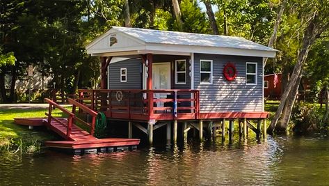 Captains Den Waterfront Vacation Rental | The Kayak Shack - Kayak Rentals Kayak Rental Business, Weeki Wachee Florida, Busch Gardens Tampa Bay, Weeki Wachee, Double Kayak, Tandem Kayaking, Busch Gardens Tampa, Busch Gardens, Family Destinations