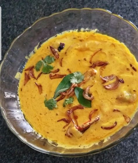 Pakora Curry Recipe, Curry Pakora, Khadi Recipe, Pakora Kadhi Recipe, Kari Pakora, Kari Pakora Recipe, Pakora Recipes, Curry Recipes, Red Curry