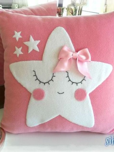 Perlengkapan Bayi Diy, Creative Pillows, Pillows Decorative Diy, Cushion Embroidery, Sewing Cushions, Pillow Crafts, Diy Bebe, Bantal Sofa, Cushion Cover Designs