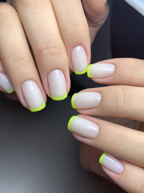 Neon Nail French Tip, Summer Nails Bright Colors Neon, Neon Tip Nails, Neon French Nails, Colored French Nails, Summer Dip, Emerald Nails, Nails Neon, Manikur Kuku