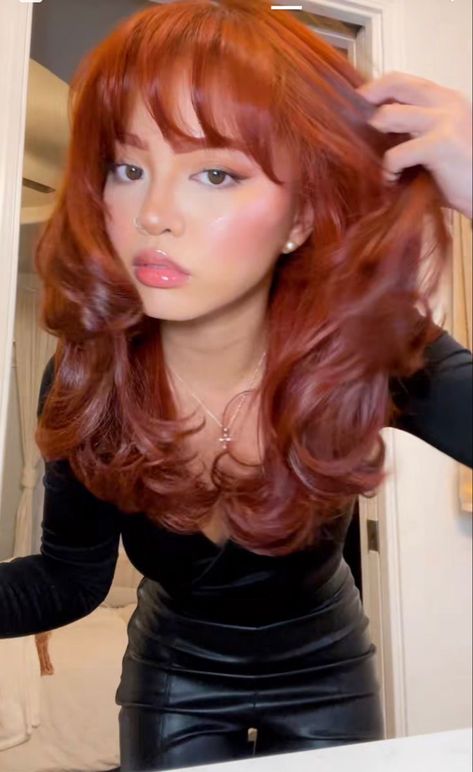 Copper Brown Hair Curtain Bangs, Dark Ginger Hair With Bangs, Pameluhrose Hair, 90s Blowout Red Hair, Rich Copper Red Hair With Highlights, Red Layered Hair With Bangs, Cooper Hair With Bangs, Red Hair W Bangs, Bangs With Red Hair