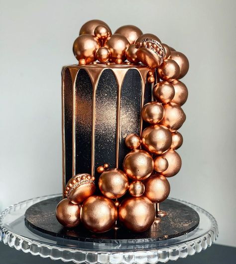 Faux Balls Cake Design, Wedding Cakes Designs, Indian Wedding Cakes, Gold Cake, Dream Cake, Gorgeous Cakes, Wedding Cake Designs, Cupcakes Decoration, Cake Art