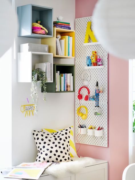 Eket Ikea, Ikea Eket, Ikea Kids Room, Kallax Shelving Unit, Ikea Kids, Cube Shelves, Organization Furniture, Support Mural, Floor Space