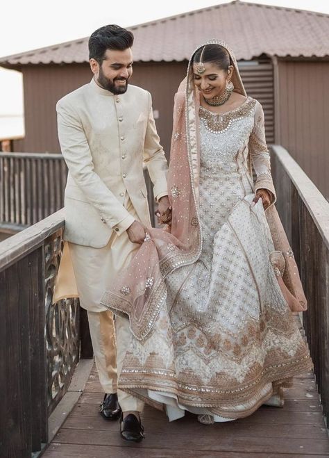 Nikah Dresses, Shaadi Outfits, Nikkah Bride Dress, Nikkah Outfit, Contrast Outfit, Nikkah Bride, Nikah Outfit, Nikah Dress, Bride Ideas