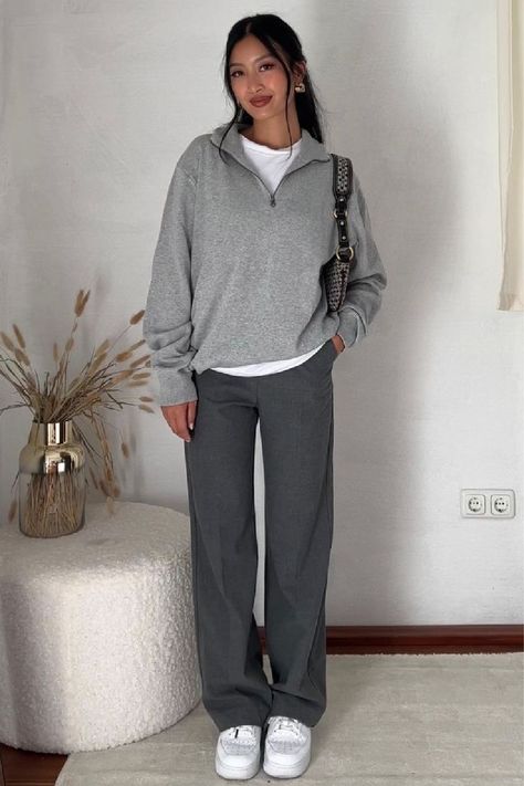 #fashion #y2k #clothing #outfitideas #outfits Business Pants Casual Outfit, Winter Wear Tops For Women, Winter Outfits With Dress Pants, Casual Outfit With Dress Pants, Office Chic Outfit Casual, Comfort Chic Outfit, Casual Elegant Outfits Autumn, Cool Office Outfits Women Casual, Casual And Classy Outfits