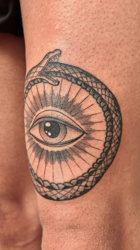 Alchemy Circle Tattoo, Fish Eye Tattoo, Mystic Eye Tattoo, Eye On Neck Tattoo, Sternum Eye Tattoo, Orabouras Tattoo, Middle Of Chest Tattoo Men, Third Eye Chest Tattoo, Mysterious Tattoo Ideas