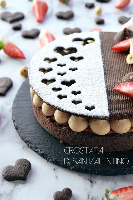 SPECIALE SAN VALENTINO: CROSTATA CACAO, NOCCIOLE, FRAGOLE E PISTACCHI. | Io e Brigante: pasticceria virtuale. Strawberry Torte Recipe, Patisserie Fine, Dessert Original, Beautiful Desserts, Number Cakes, Valentines Food, Köstliche Desserts, Sweet Tarts, Sweet Cakes