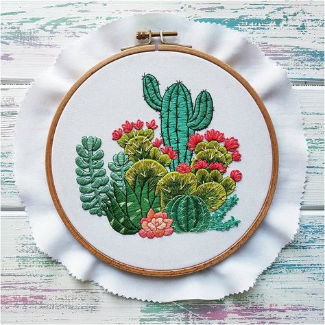 12 DIY Embroidery Designs for Your New Home | Hill City Bride Virginia Weddings Cacti Cactus Embroidery, Creeper Minecraft, Diy Embroidery Designs, Hand Embroidery Kit, Needlepoint Patterns, Hand Embroidery Pattern, Sewing Embroidery Designs, Hand Embroidery Stitches, Modern Embroidery