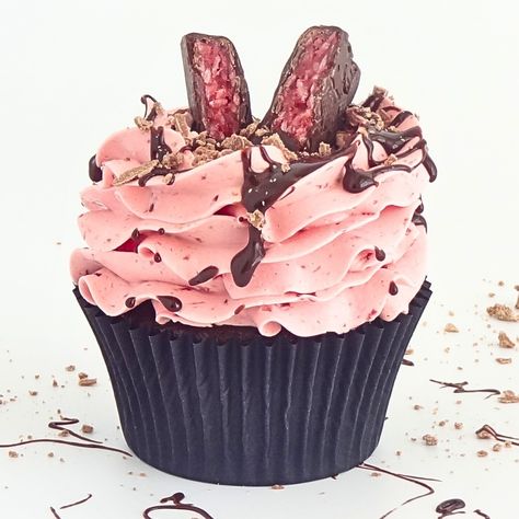 Cherry Buttercream Frosting: A Delicious No-Grit Recipe - Cupcake Savvy’s Kitchen Cherry Frosting Recipe, Cherry Buttercream Frosting, Cupcake Savvy, Cherry Buttercream, Cherry Frosting, Sweetened Condensed Milk Recipes, Spiced Buttercream, Chocolate Fudge Frosting, Grits Recipe