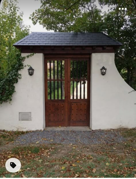 Entrance Gates Design, Indian Home Design, Main Gate Design, Kerala House Design, Kerala Houses, House Arch Design, House Gate Design, Spanish Style Homes, Entrance Design