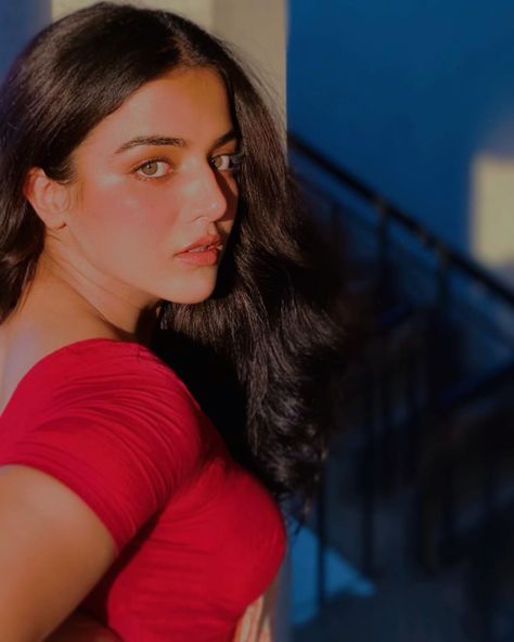 227.7k Likes, 2,388 Comments - Wamiqa Gabbi (@wamiqagabbi) on Instagram: “Dhoooooooop aane do 🌞♥️” Punjabi Models, Wamiqa Gabbi, Angels Beauty, Hot Blouse, Indian Goddess, Goth Women, Red Saree, Indian Models, Layer Dress