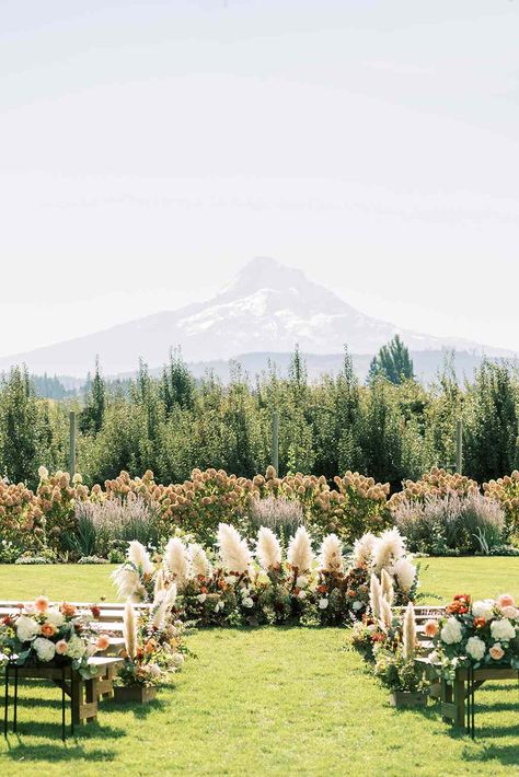 Arkansas Wedding Venues, Wine Country Wedding Venues, Portland Wedding Venues, Tuscan Inspired Wedding, Oregon Coast Wedding, Washington Wedding Venues, Wedding Venues Oregon, Portland Oregon Wedding, Rustic Wedding Venues