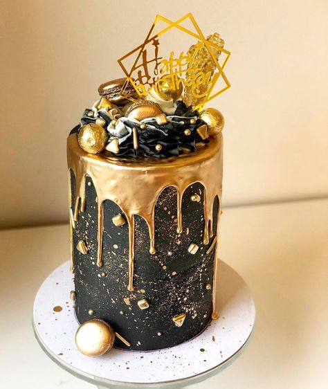 New Years Birthday Cake by Cake by Lala Simple New Year Cake Design, New Year Birthday Cake, New Year Cake Designs, James Bond Cake, Happy New Year Cake, Birthday Cake Images, New Years Eve Dessert, Black And Gold Cake, New Year Cake