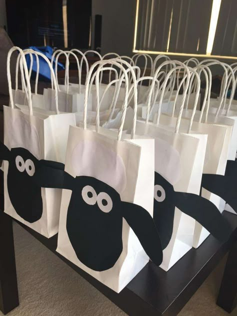 Shaun The Sheep Birthday Party Ideas, Sheep Gift Ideas, Shawn The Sheep Birthday Party, Sheep Party Ideas, Shaun The Sheep Party Ideas, Shaun The Sheep Birthday Party, Sheep Birthday Party, Shaun The Sheep Birthday, Shaun The Sheep Party