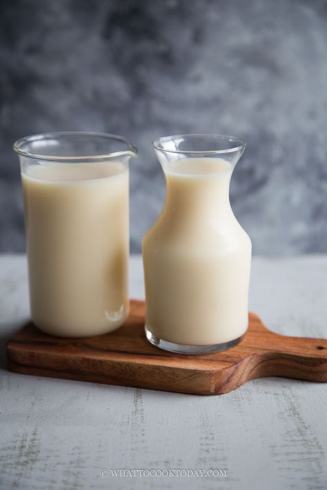 Soy Milk Recipes, Homemade Soy Milk, Homemade Tofu, Homemade Chinese, Soya Bean, Electric Pressure Cooker, Plant Based Milk, Instapot Recipes, Milk Recipes