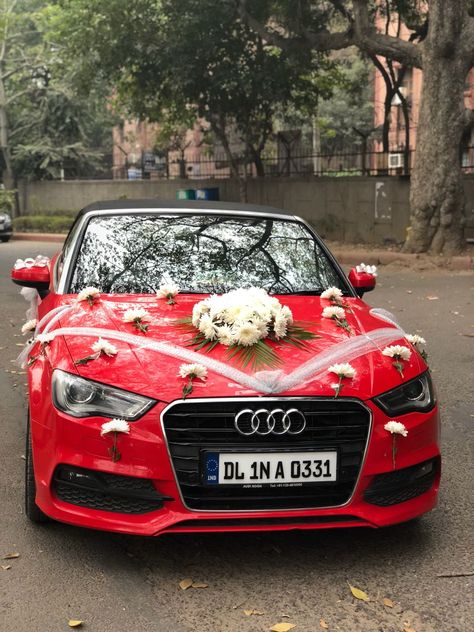 Red Car Decorations For Wedding, Wedding Car Decorations Ideas Simple, Groom Car Decoration, Marriage Car Decoration, Car Wedding Decoration, Car Decorations For Wedding, Car Decor Ideas, Wedding Car Decor, Car Decoration Ideas