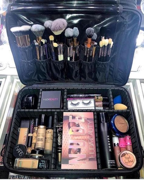 Soft Make-up, Penyimpanan Makeup, Make Up Kits, Black Makeup Bag, Contouring Makeup, Makeup Artist Kit, Large Makeup Bag, Makeup Is Life, Makeup Travel Case