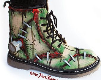 Painted Combat Boots, Diy Horror, Dark Costumes, Boots Diy, Customized Shoes, Horror Costume, Horror Punk, Zombie Costume, Scary Costumes