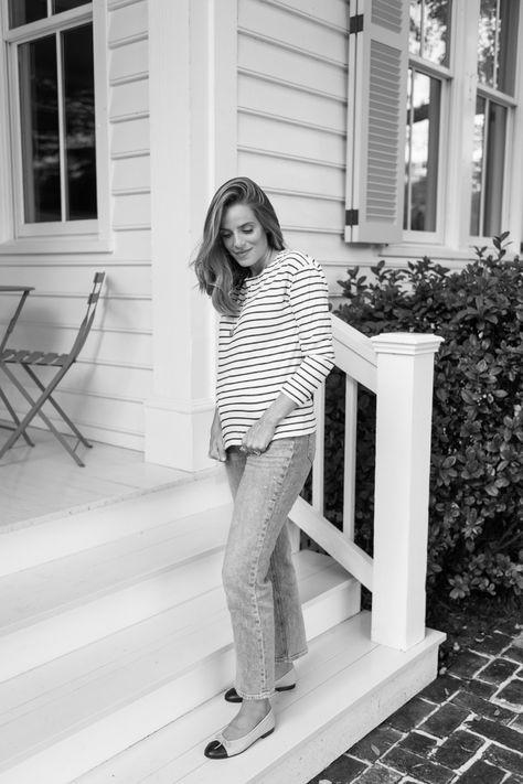 My Go-To Pregnancy Style Basics - Julia Berolzheimer Julia Berolzheimer Maternity, Julia Berolzheimer Outfits, Maternity Style Work, Pregnancy Fashion Winter, Grandmillenial Style, Maternity Overalls, Summer Maternity Fashion, Winter Maternity Outfits, Maternity Work Clothes