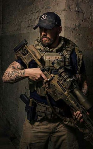 Sick PMC Private Military Contractor Special Forces Tactical Loadout @aegisgears Tactical Loadout, Special Forces Gear, Military Wallpaper, Military Special Forces, Combat Gear, Special Force, Special Ops, Pahlawan Super, Army Uniform