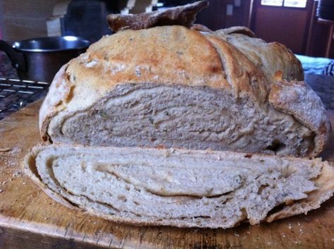 Lavender Bread... More salt, less sugar Lavender Sourdough Bread, Lavender Bread, Lavender Food, Flower Recipes, Lavender And Rosemary, Edible Flowers Recipes, Rosemary Bread, Lavender Recipes, Foraged Food