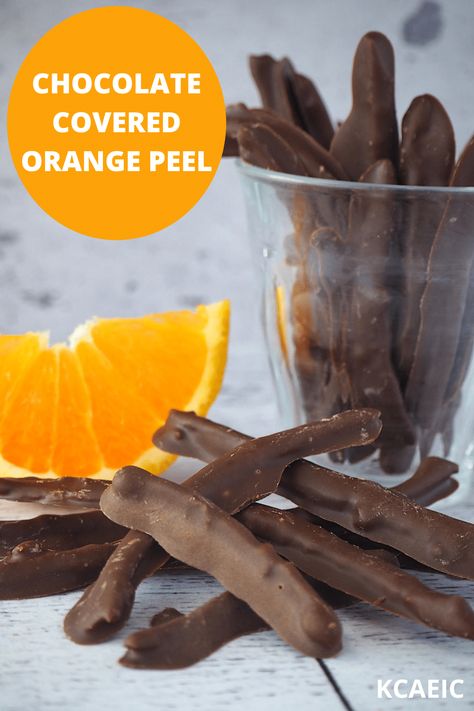 This chocolate covered orange peel is a delicious and budget friendly Christmas treat. It makes fantastic gifts and can be made well ahead of Christmas day. Chocolate Covered Orange, Candied Orange Peel Recipe, Orange Peel Recipe, Dark Chocolate Orange, Orange Peels, Candied Orange Peel, Candy Recipe, Vermont Country Store, Orange Rind