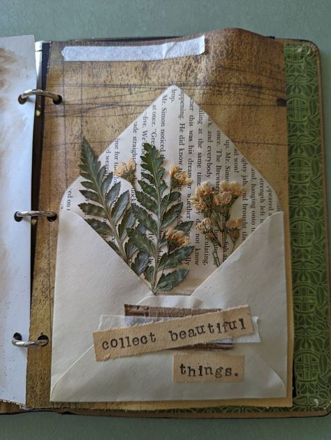 Dried Flower Envelope, Diy Photo Greeting Cards, Scrapbook Dried Flowers, Dried Flowers Scrapbook, Dried Flowers Journal Ideas, Nature Junk Journal Ideas, Dried Flowers In Books, Altered Book Journal Ideas, Dried Flowers Journal