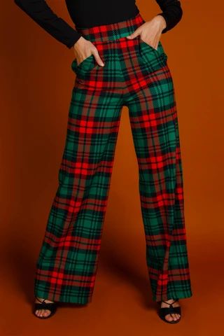 Plaid Pants Outfit, Tartan Plaid Christmas, Tartan Plaid Dress, Trendy Christmas Outfits, Plaid Dress Pants, Classy Christmas, Grunge Dress, Womens Christmas, Party Pants