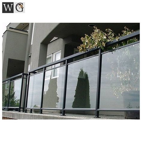 Glass And Metal Railing, Front Glass Railing, Balcony Glass Railing Design, Glass Balcony Ideas, Balcony Railing Design Modern, Glass Railing Design, Outdoor Railings, Glass Balcony Railing, درابزين السلم