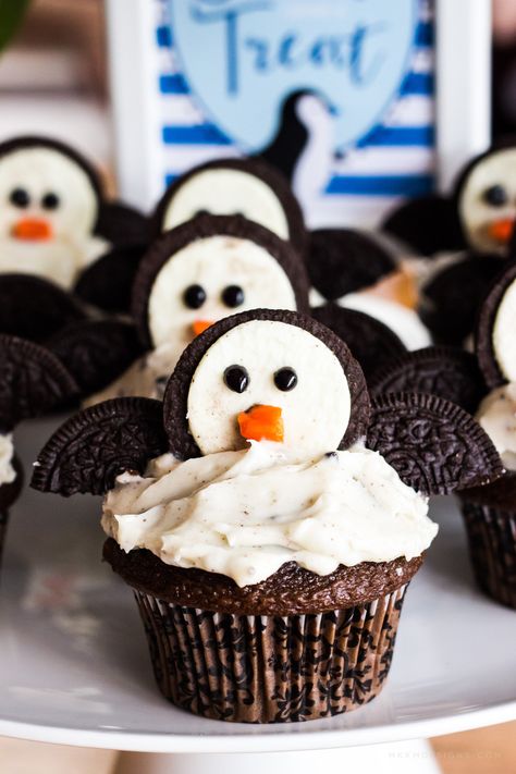 Winter Baby Shower Ideas, Penguin Cupcakes, Penguin Birthday Party, Penguin Baby Showers, Penguin Cakes, Penguin Baby, Penguin Birthday, Winter Wonderland Baby Shower, Christmas Baby Shower