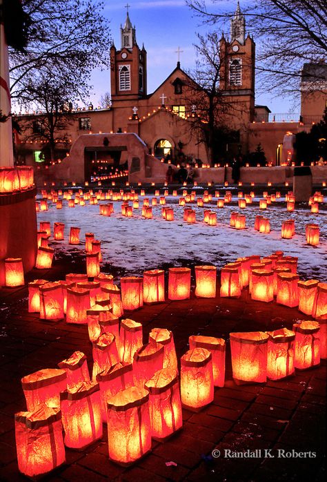 Christmas Eve luminarias-Old Town Plaza, Albuquerque, NM - always breathtaking! Southwest Christmas, Old Town Albuquerque, Mexico Christmas, Mexico Aesthetic, Hatch Chili, New Mexico Style, Southwest Travel, San Myshuno, New Mexico Homes