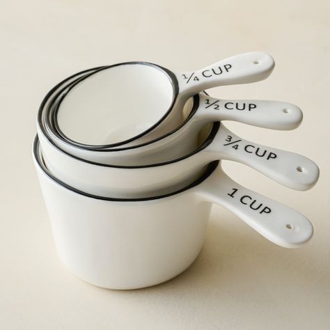 Dry measuring cups