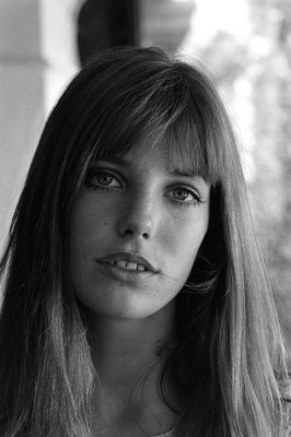 Jane Birkin poster, mousepad, t-shirt, #celebposter Hair Styles Vintage, Style Jane Birkin, Jane Birken, New Hair Styles, Celebrity Smiles, Lara Stone, Lauren Hutton, Charlotte Gainsbourg, Lou Doillon