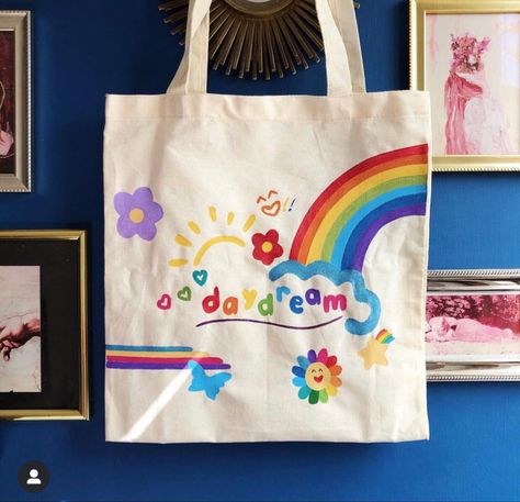 Lukis Tote Bag, Desain Totebag Aesthetic, Totebag Lukis, Diy Tote Bag Painting Ideas, Totebag Painting, Totebag Aesthetic, Diy Bag Painting, Diy Tote Bag Design, Anime Tote Bag