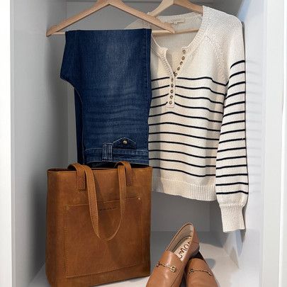 Sneak Peek of the French Minimalist Fall 2023 Capsule Wardrobe + 10 Outfits - Classy Yet Trendy French Teacher Outfit, Create Capsule Wardrobe, Capsule Wardrobe Planning, French Minimalist, 27 Piece, White Casual Sneakers, Classy Yet Trendy, Plus Size Fall Outfit, White Long Sleeve Tee