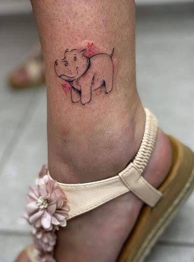 Hippo Tattoo Cute, Cute Animal Tattoo Ideas, Cute Hippo Tattoo, Hippo Tattoo Small, Hippopotamus Tattoo, Claire Tattoo, Hippo Tattoo, Swift Tattoo, Collage Tattoo