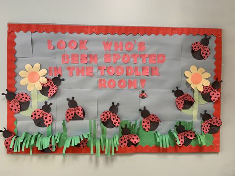 Insect Theme Classroom Decorations, Insects Bulletin Board Preschool, Birthday Bugs Bulletin Board, Bug Bulletin Board Ideas Preschool, Ant Bulletin Board Ideas, Toddler Back To School Bulletin Boards, Classroom Bug Theme, Ladybug Classroom Theme Preschool, Insect Bulletin Board Ideas Preschool