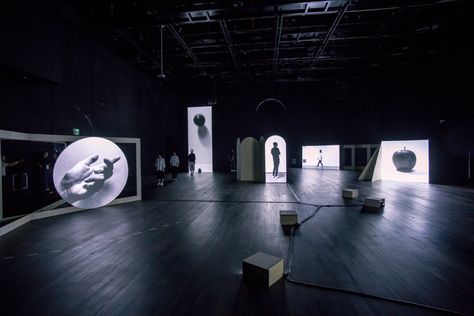 Moving Present, MMCA, 2016 - Jin and Park Park Sketch, Moving Present, Projection Installation, Sound Video, Photography Exhibition, New Media Art, Projection Mapping, Theatre Design, Installation Design