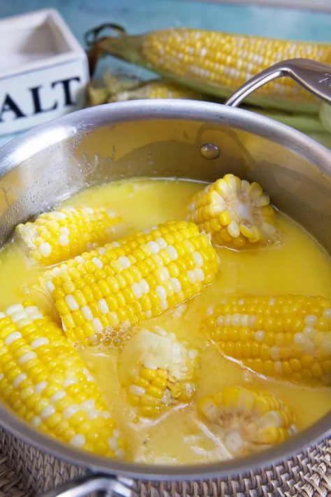 The BEST Way to Cook Corn on the Cob - The Suburban Soapbox Best Corn On The Cob Recipe, Fresh Corn Recipes, Corn On The Cob Recipe, Buttery Corn, Cook Corn, Zucchini Side Dishes, Cooking Panda, Boiled Corn, How To Cook Corn