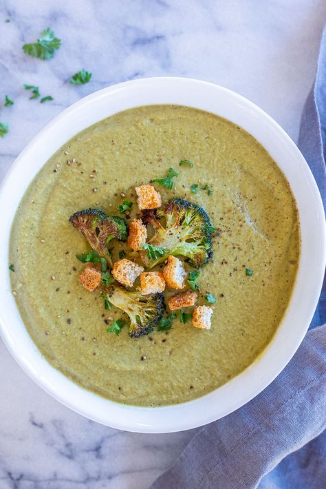 Roasted Broccoli Soup, Broccoli Soup Healthy, Vegetarian Tortilla Soup, Creamy Broccoli Soup, Garlic Roasted Broccoli, Cream Soup Recipes, Dairy Free Soup, Cream Of Broccoli Soup, Broccoli Soup Recipes