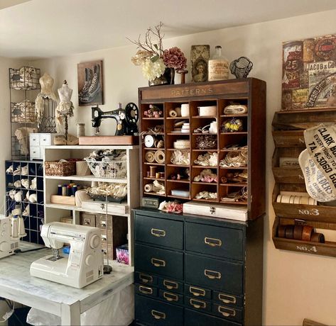 My sewing studio Seamstress Studio, Vintage Craft Room, Vintage Sewing Rooms, Sewing Room Inspiration, Colorful Hairstyles, Art Pdf, Sewing Room Design, Sewing Room Decor, Dream Craft Room