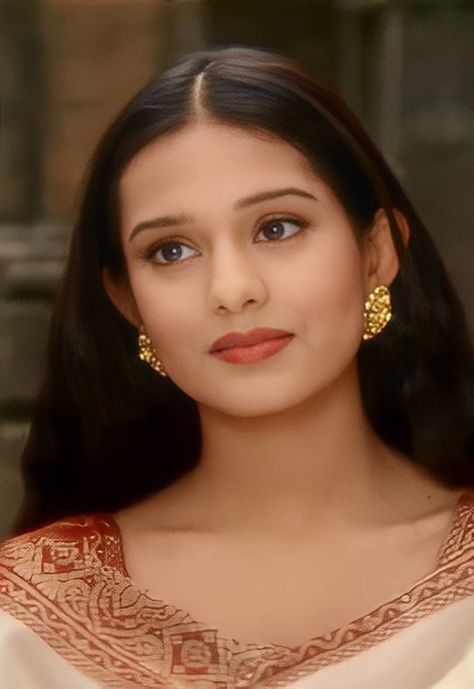 Old Actress Bollywood, Amrita Rao Aesthetic, Vivah Amrita Rao, Amrita Rao 90s, Amrita Rao Vivah, Vivah Movie Pics, Vivah Movie, Shayri Background, Bollywood 90s