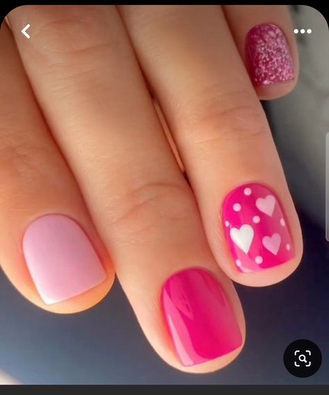 Mid February Nails, Luminary Valentine Nails, Nails For Valentines Day Short, Short Valentines Day Nails Pink And Red, Valentine's Nails Short, Cute Valentines Nail Ideas, Valentine Pink Nails, Cute Valentine’s Day Nails Short, Valentines Day Nails Hot Pink