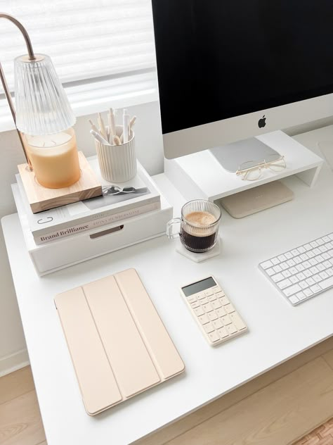 Interior Design Office Space Inspiration, Office Aesthetic Woman Desk, Neutral Desk Aesthetic, Wfh Desk Setup Aesthetic, Neutral Office Desk Aesthetic, Clean Work Desk Aesthetic, Desk Space Aesthetic, Work Life Aesthetic, Aerhetic Desk