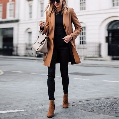 Women's Guide What to Wear to a Funeral Practical Tips 2020 Women’s Work Blouses, Outfit Con Botines Cafe, Outfits Con Botines Camel, Outfit Botines Cafes, Camel Dress Outfit, Botines Cafes Outfit, Colorful Workwear, Camel Color Outfits, Outfit Cafe