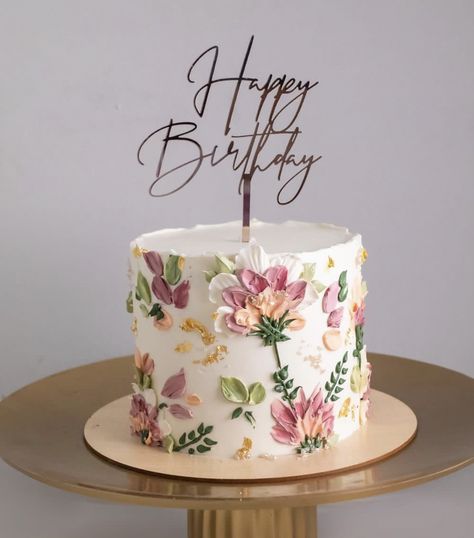 30s Birthday Cake, Wildflower Cake, Super Torte, Wildflower Party, Modern Birthday Cakes, Small Birthday Cakes, Cupcake Logo, Cake With Flowers, Gourmet Cakes