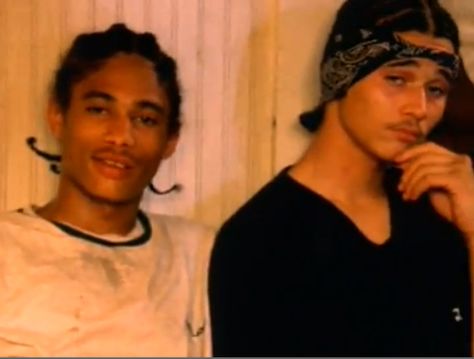 Layzie Bone, Bone Thugs N Harmony, Hip Hop Style Outfits, Bizzy Bone, Black Hair Magazine, Skateboard Photos, Hip Hop 90s, Hunny Bunny, Real Music